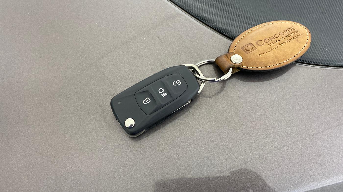 2018 Tata TIGOR XZ PLUS PETROL, Petrol, Manual, 49,591 km, Key Close Up