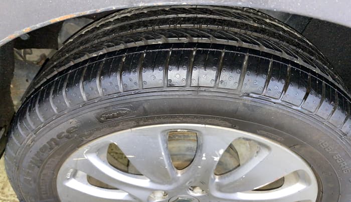 2016 Maruti Baleno ZETA PETROL 1.2, Petrol, Manual, 38,621 km, Left Rear Tyre Tread