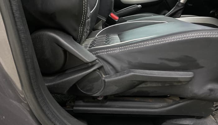 2016 Maruti Baleno ZETA PETROL 1.2, Petrol, Manual, 38,621 km, Driver Side Adjustment Panel