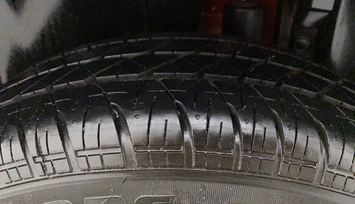 2012 Maruti Swift VDI, Diesel, Manual, 93,099 km, Left Rear Tyre Tread