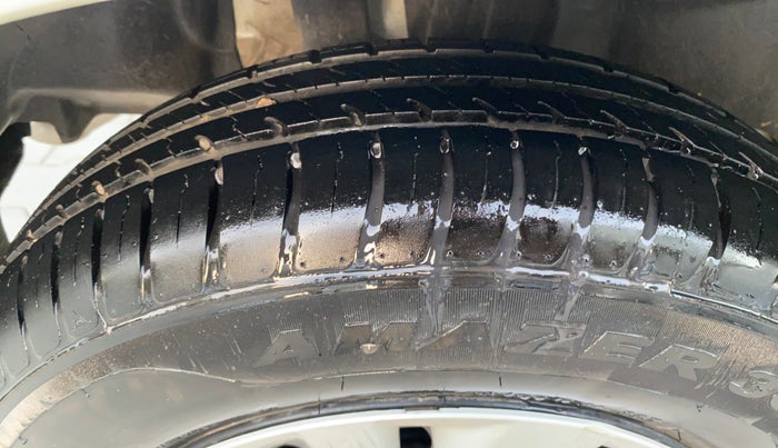 2021 Maruti Swift VXI, Petrol, Manual, 3,791 km, Right Rear Tyre Tread