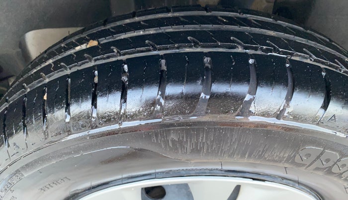2021 Maruti Swift VXI, Petrol, Manual, 3,791 km, Left Rear Tyre Tread