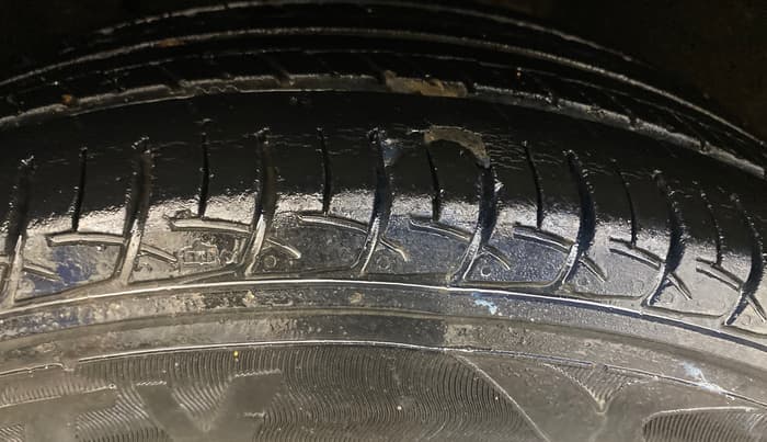 2019 Maruti Baleno DELTA PETROL 1.2, Petrol, Manual, 39,991 km, Right Rear Tyre Tread