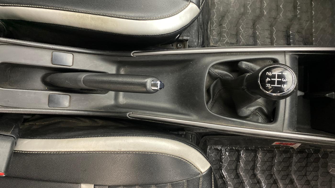 2019 Maruti Baleno DELTA PETROL 1.2, Petrol, Manual, 39,991 km, Gear Lever