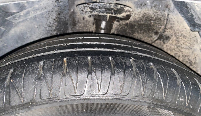 2021 KIA SONET HTX 1.0 IMT, Petrol, Manual, 57,281 km, Left Front Tyre Tread