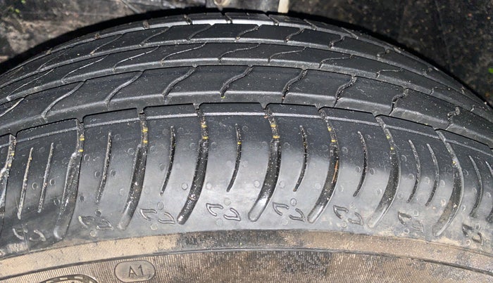 2025 Maruti FRONX DELTA PLUS 1.2L AGS, Petrol, Automatic, 977 km, Left Front Tyre Tread