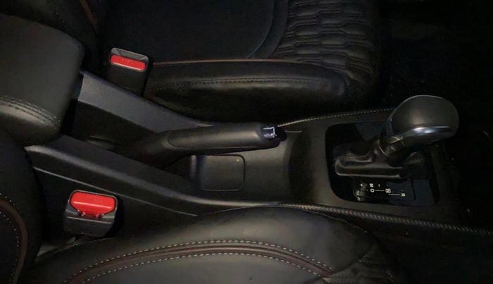 2025 Maruti FRONX DELTA PLUS 1.2L AGS, Petrol, Automatic, 977 km, Gear Lever