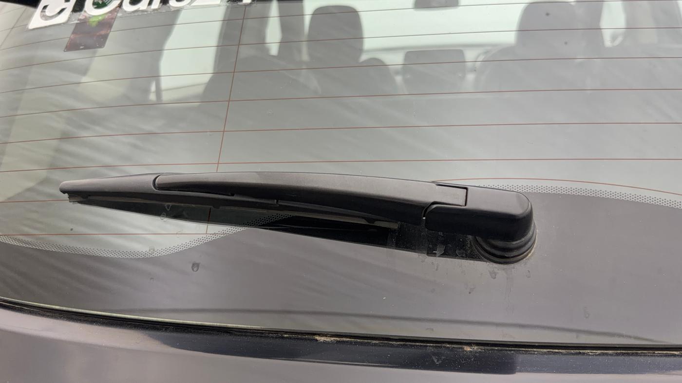 2020 Tata Harrier XT PLUS 2.0L KRYOTEC DARK EDITON, Diesel, Manual, 1,24,650 km, Rear Wiper