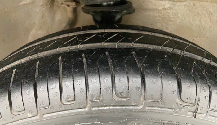 2011 Maruti Alto K10 VXI, Petrol, Manual, 50,057 km, Right Front Tyre Tread