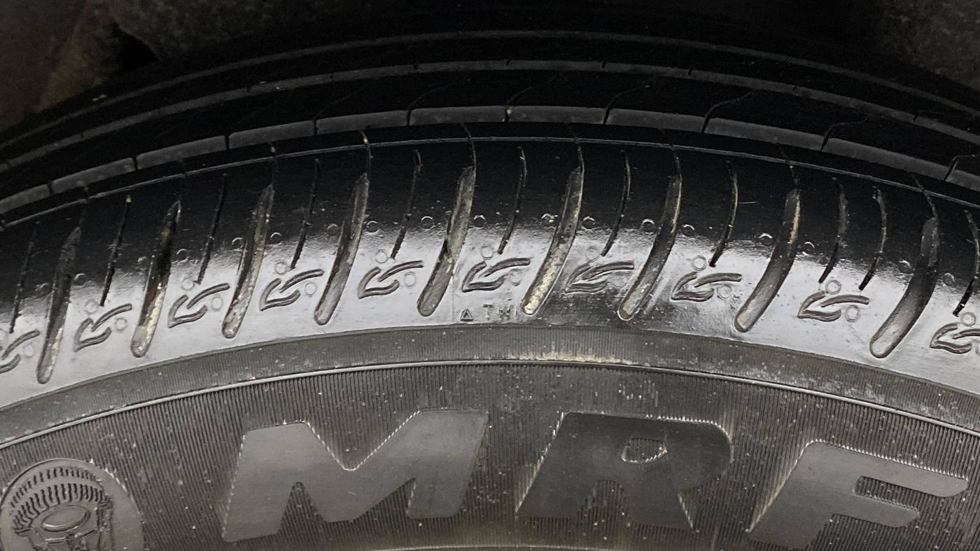 2022 Hyundai VENUE S (O) 1.0 Turbo Petrol DCT, Petrol, Automatic, 27,906 km, Left Rear Tyre Tread