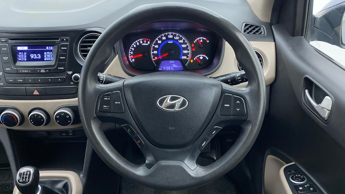 2016 Hyundai Grand i10 SPORTZ 1.2 KAPPA VTVT, Petrol, Manual, 41,556 km, Steering Wheel Close Up