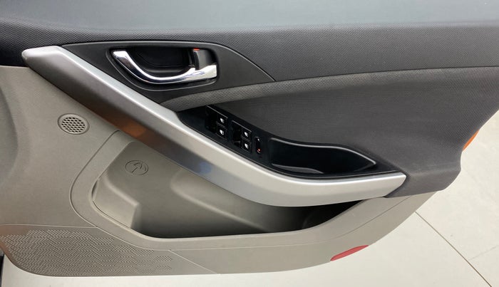 2018 Tata NEXON XZ PLUS PETROL, Petrol, Manual, 46,978 km, Driver Side Door Panels Control