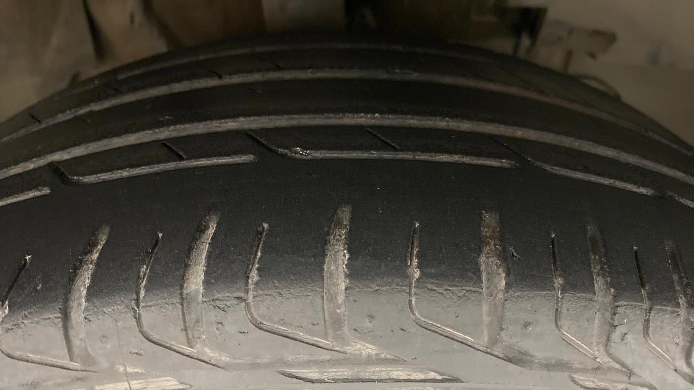 2018 Tata NEXON XZ PLUS PETROL, Petrol, Manual, 46,978 km, Right Front Tyre Tread