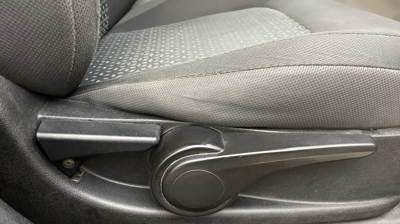2018 Tata NEXON XZ PLUS PETROL, Petrol, Manual, 46,978 km, Driver Side Adjustment Panel