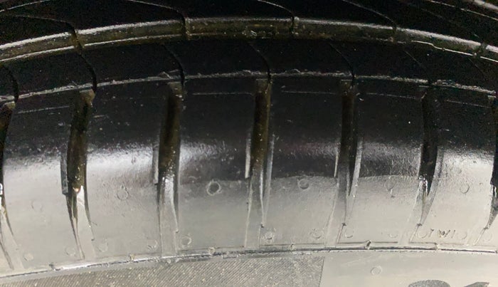 2020 Tata NEXON XZA PLUS PETROL, Petrol, Automatic, 73,896 km, Left Front Tyre Tread