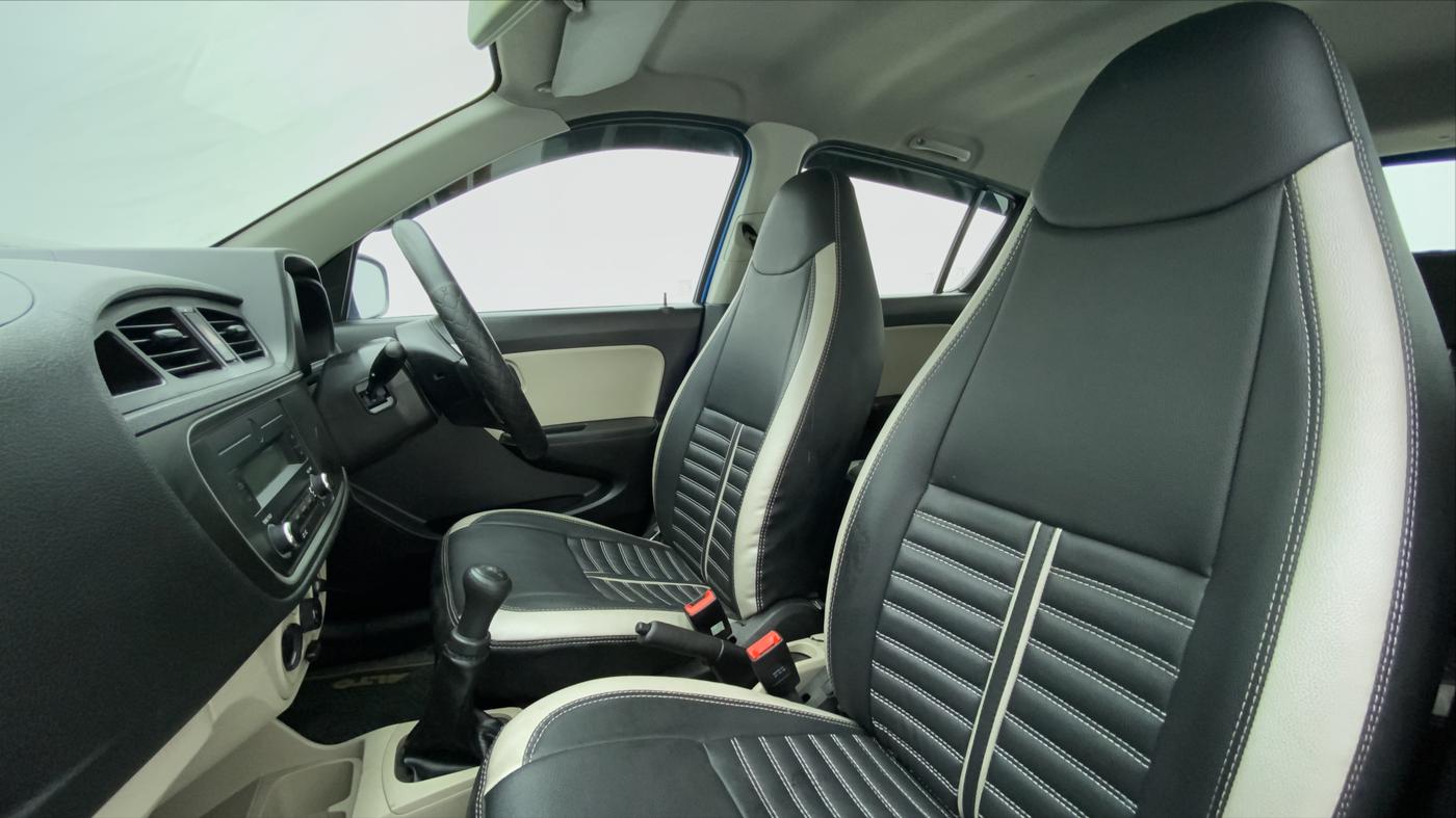 2020 Maruti Alto VXI, Petrol, Manual, 11,234 km, Right Side Front Door Cabin