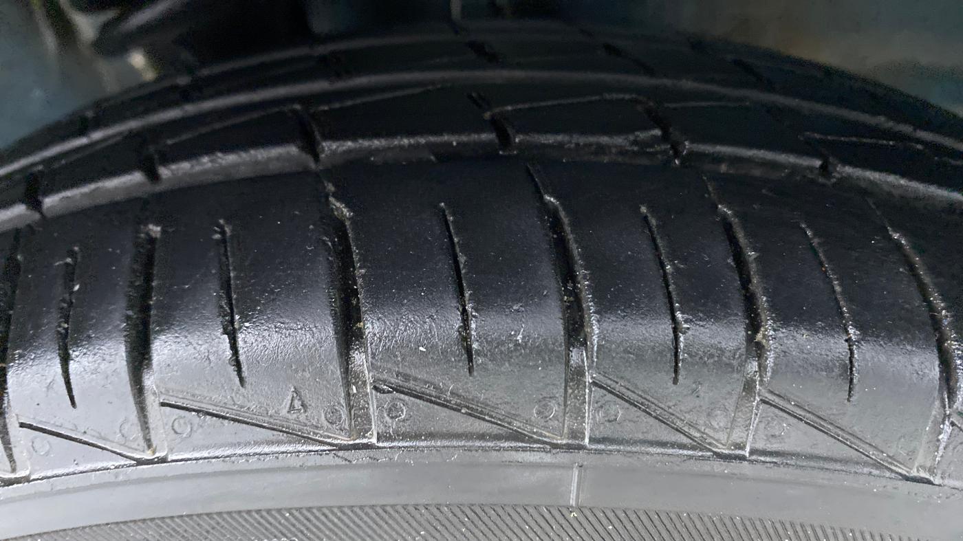 2020 Maruti Alto VXI, Petrol, Manual, 11,234 km, Right Front Tyre Tread