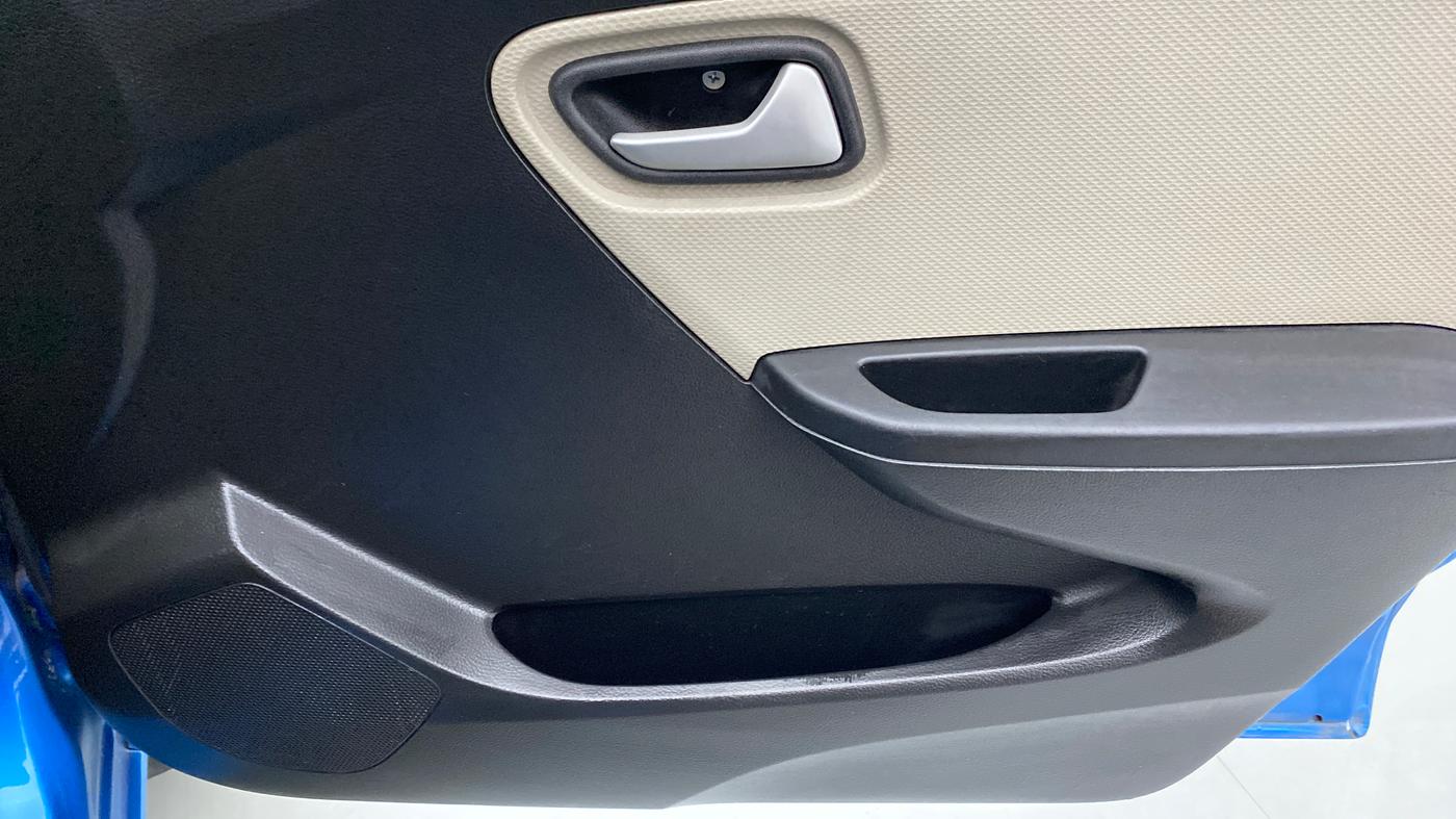 2020 Maruti Alto VXI, Petrol, Manual, 11,234 km, Driver Side Door Panels Control