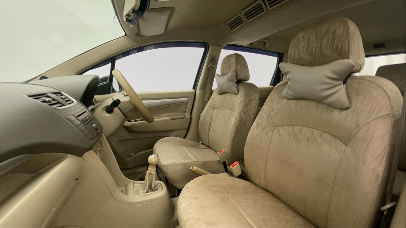 2012 Maruti Ertiga VDI, Diesel, Manual, 1,19,557 km, Right Side Front Door Cabin