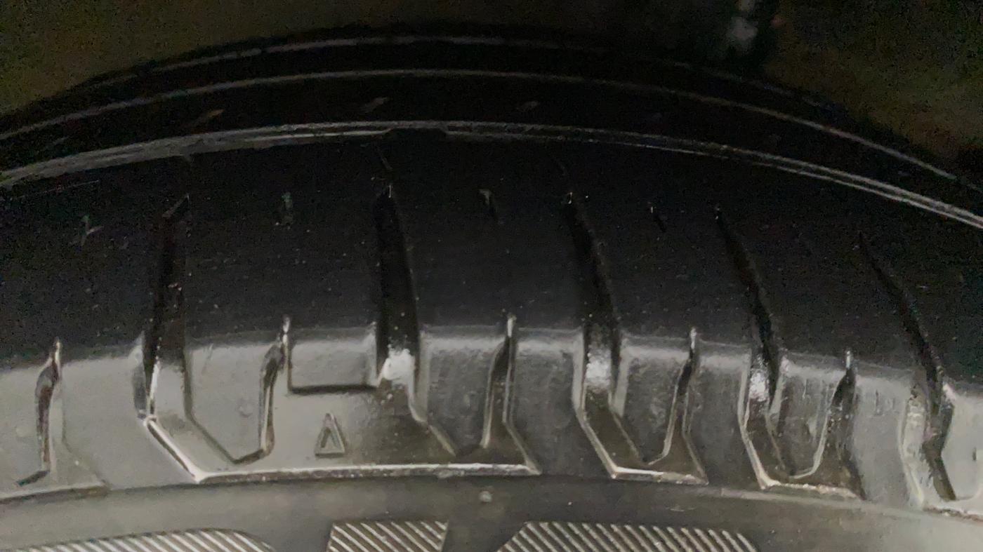 2012 Maruti Ertiga VDI, Diesel, Manual, 1,19,557 km, Right Rear Tyre Tread