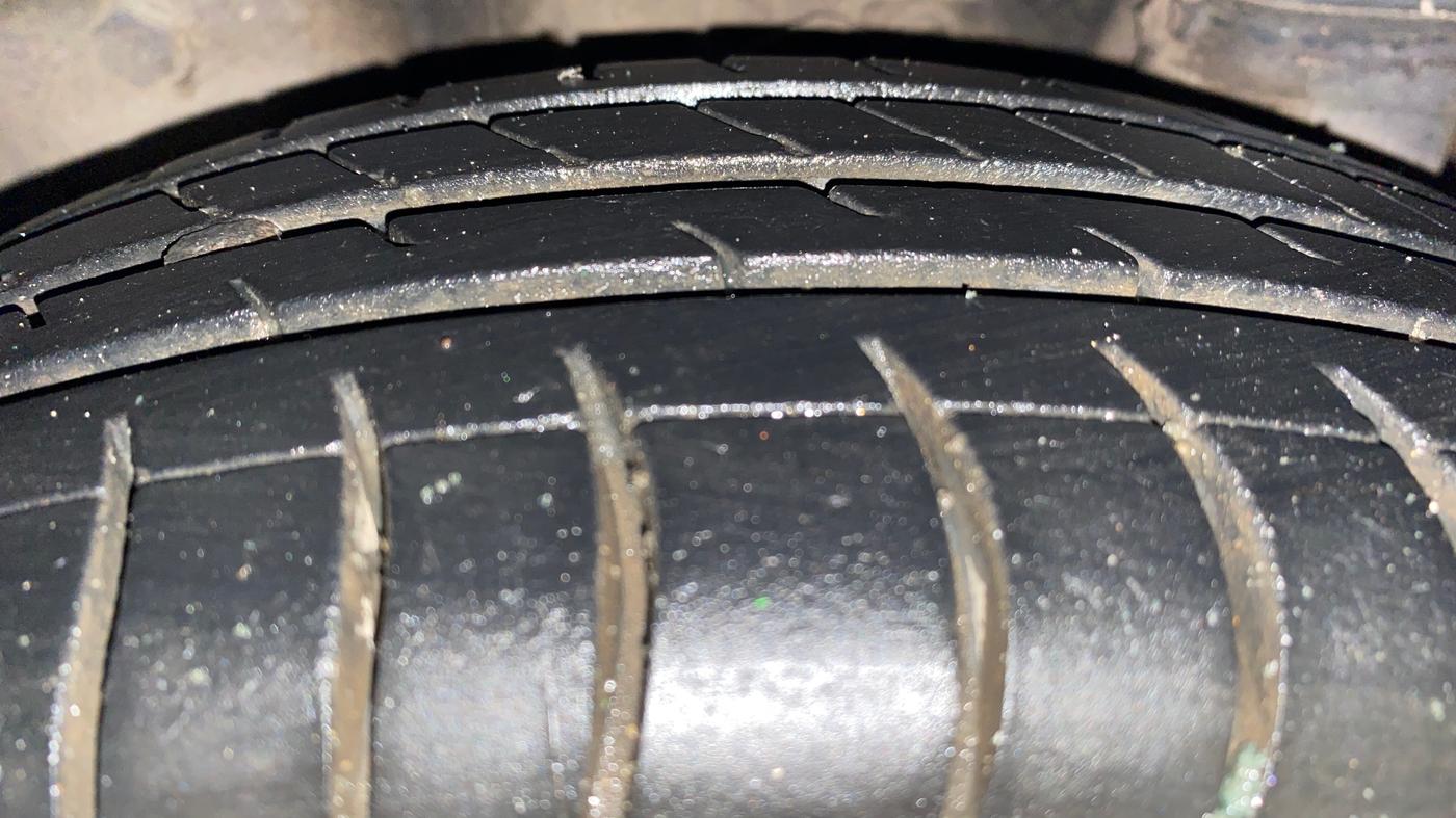 2013 Hyundai Eon SPORTZ, Petrol, Manual, 62,943 km, Left Rear Tyre Tread