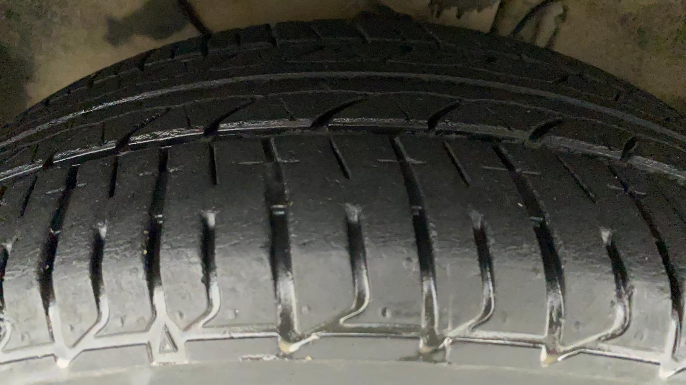 2015 Hyundai i20 Active 1.2 S, Petrol, Manual, 60,461 km, Left Front Tyre Tread