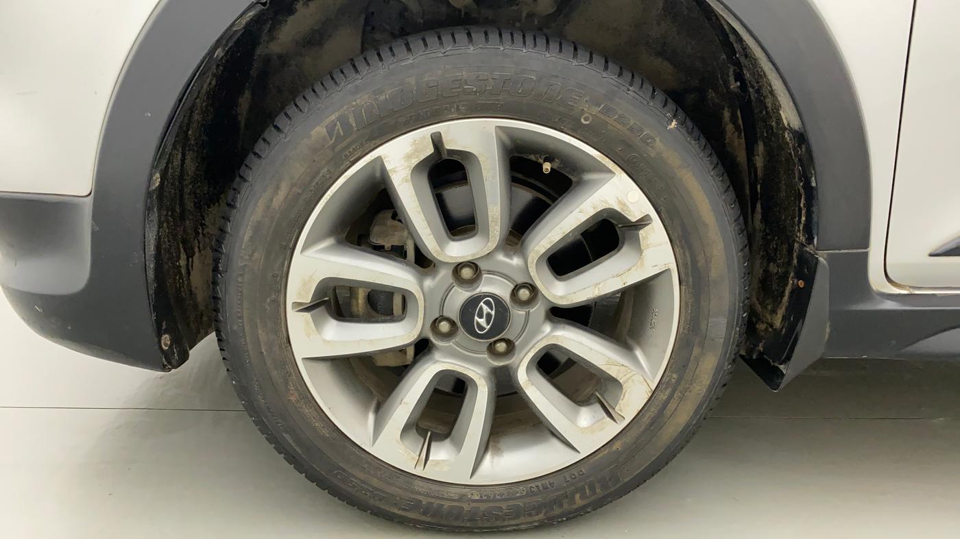 2015 Hyundai i20 Active 1.2 S, Petrol, Manual, 60,461 km, Left Front Wheel