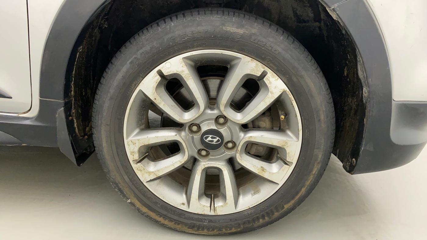 2015 Hyundai i20 Active 1.2 S, Petrol, Manual, 60,461 km, Right Front Wheel