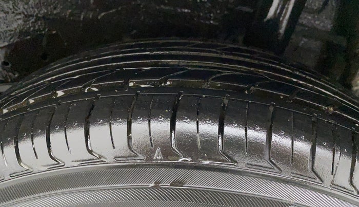 2014 Maruti Celerio VXI AMT, Petrol, Automatic, 62,177 km, Left Rear Tyre Tread