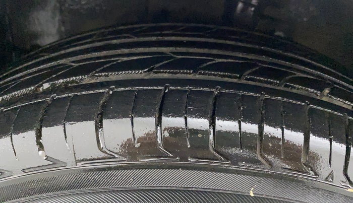 2014 Maruti Celerio VXI AMT, Petrol, Automatic, 62,177 km, Left Front Tyre Tread