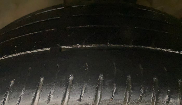 2019 Hyundai VENUE SX PLUS 1.0 TURBO DCT, Petrol, Automatic, 61,795 km, Left Front Tyre Tread