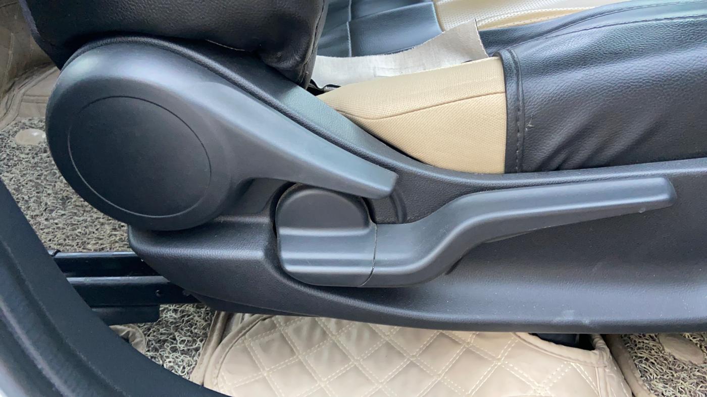 2020 Honda Amaze 1.2L I-VTEC VX CVT, Petrol, Automatic, 37,481 km, Driver Side Adjustment Panel