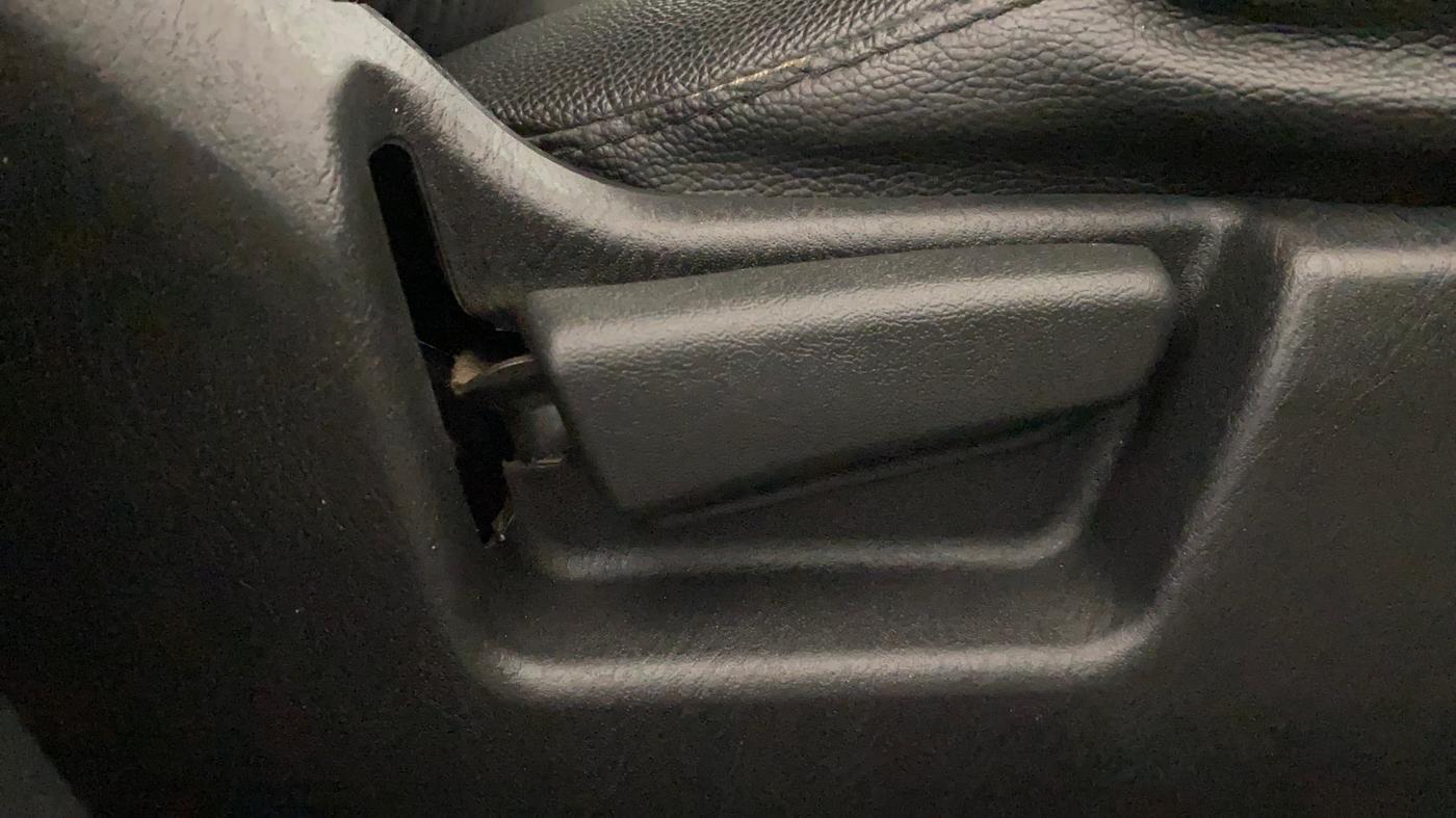 2020 Maruti Alto VXI, Petrol, Manual, 48,656 km, Driver Side Adjustment Panel
