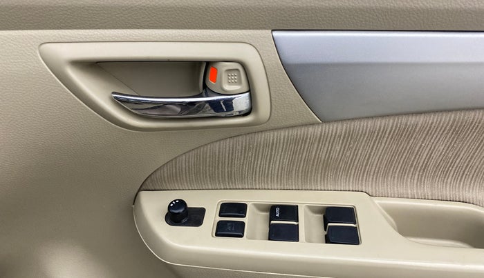 2014 Maruti Ertiga VXI ABS, Petrol, Manual, 1,11,542 km, Driver Side Door Panels Control