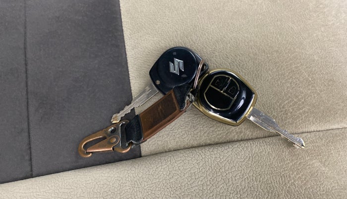 2014 Maruti Ertiga VXI ABS, Petrol, Manual, 1,11,542 km, Key Close Up