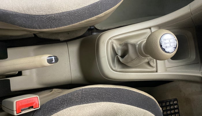 2014 Maruti Ertiga VXI ABS, Petrol, Manual, 1,11,542 km, Gear Lever