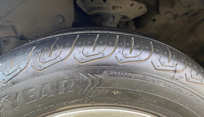 2016 Honda Jazz 1.2L I-VTEC V AT, Petrol, Automatic, 42,677 km, Left Front Tyre Tread