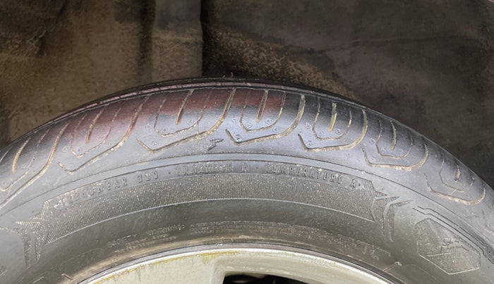 2016 Honda Jazz 1.2L I-VTEC V AT, Petrol, Automatic, 42,677 km, Right Rear Tyre Tread