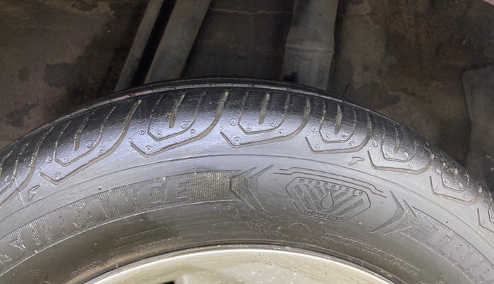 2016 Honda Jazz 1.2L I-VTEC V AT, Petrol, Automatic, 42,677 km, Left Rear Tyre Tread