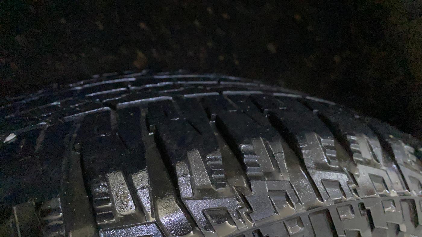 2023 Mahindra SCORPIO-N Z8 L DIESEL MT 2WD 7 STR, Diesel, Manual, 88,881 km, Right Rear Tyre Tread