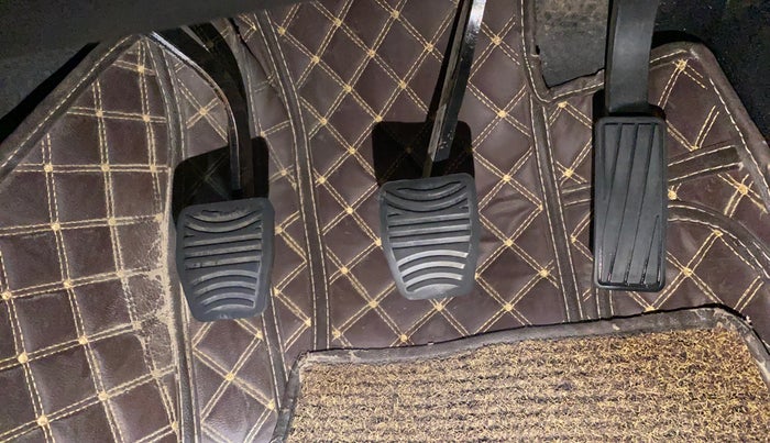 2023 Mahindra SCORPIO-N Z8 L DIESEL MT 2WD 7 STR, Diesel, Manual, 90,009 km, Pedals