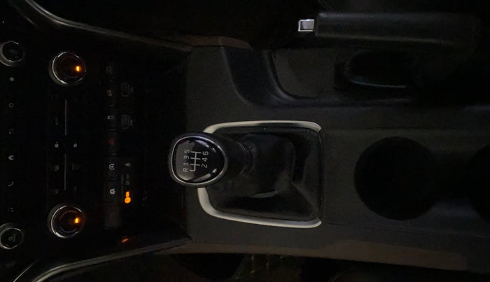 2023 Mahindra SCORPIO-N Z8 L DIESEL MT 2WD 7 STR, Diesel, Manual, 90,009 km, Gear Lever