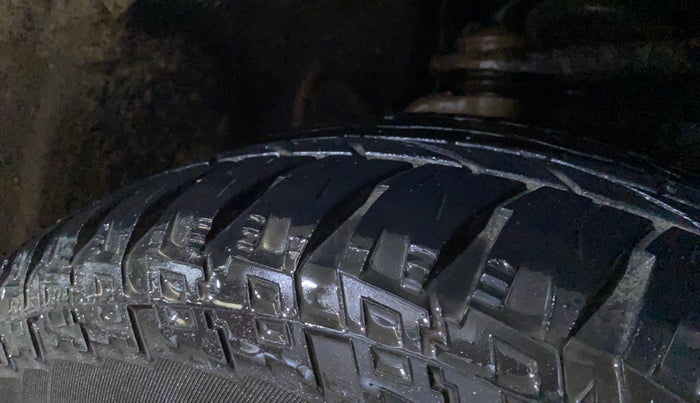 2023 Mahindra SCORPIO-N Z8 L DIESEL MT 2WD 7 STR, Diesel, Manual, 90,009 km, Right Front Tyre Tread