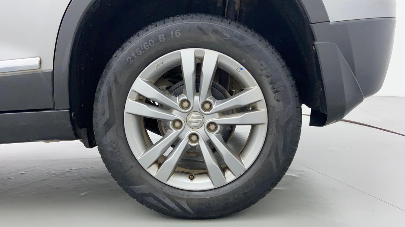 2016 Maruti Vitara Brezza ZDI, Diesel, Manual, 53,851 km, Left Rear Wheel