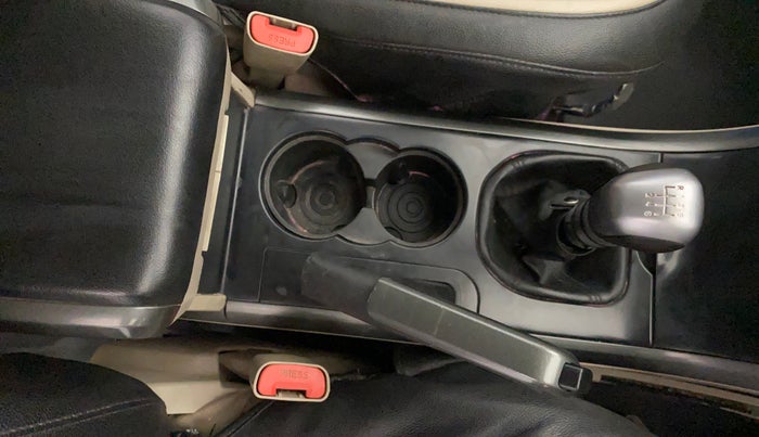 2018 Mahindra XUV500 W6, Diesel, Manual, 69,710 km, Gear Lever