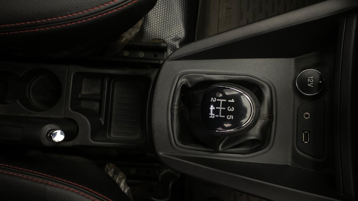 2018 Ford FREESTYLE TREND 1.2 PETROL, Petrol, Manual, 38,478 km, Gear Lever
