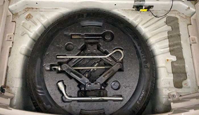 2021 Mahindra XUV300 W8 (O) 1.5 DIESEL AMT, Diesel, Automatic, 79,822 km, Spare Tyre