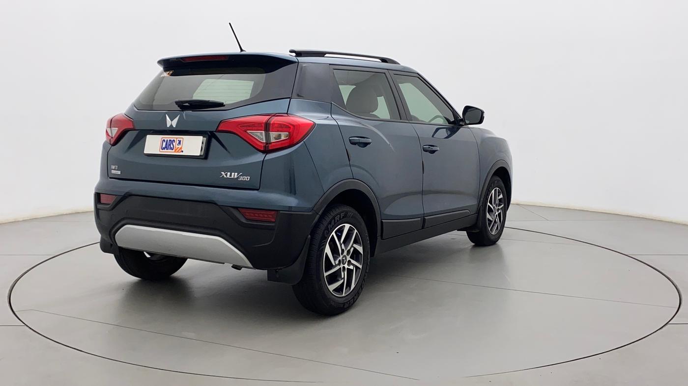 2022 Mahindra XUV300 W8 (O) 1.2 PETROL AMT, Petrol, Automatic, 6,910 km, Right Back Diagonal
