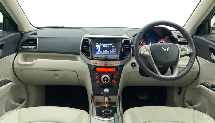 2022 Mahindra XUV300 W8 (O) 1.2 PETROL AMT, Petrol, Automatic, 6,910 km, Dashboard