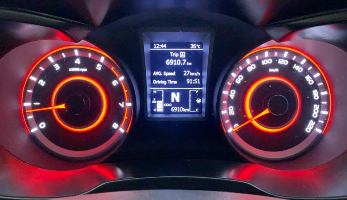 2022 Mahindra XUV300 W8 (O) 1.2 PETROL AMT, Petrol, Automatic, 6,910 km, Odometer Image